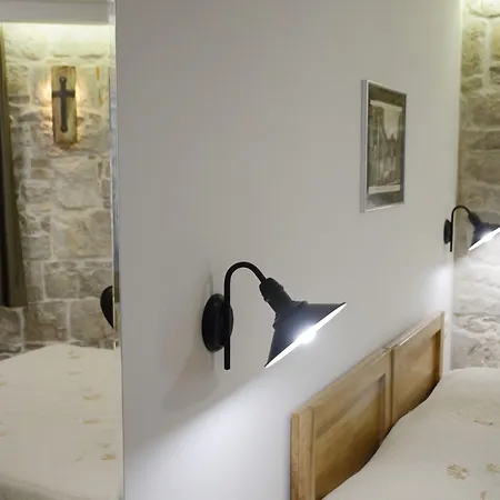 And Desideria Appartement Split