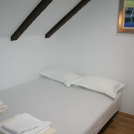 And Desideria Appartement