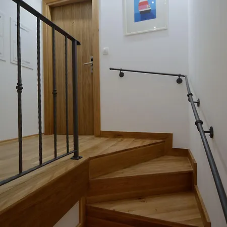 And Desideria Appartement