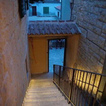 Appartement And Desideria *