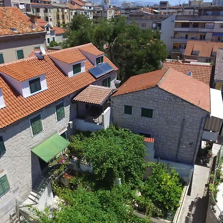 And Desideria Appartement Split