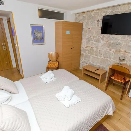And Desideria Appartement Split