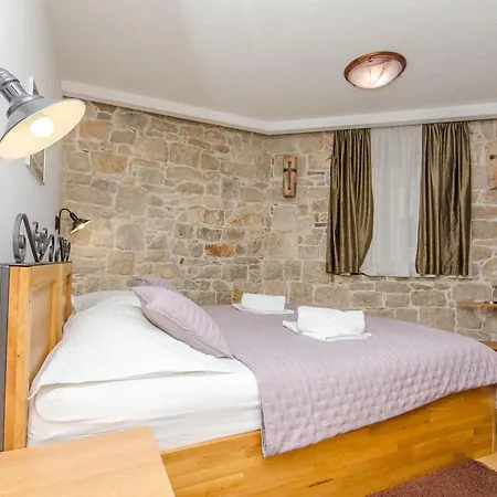 And Desideria Appartement *