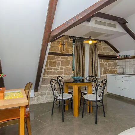Appartement And Desideria Split