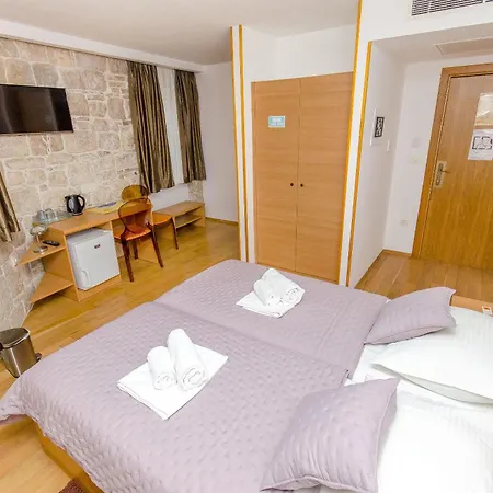 Appartement And Desideria