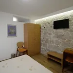 And Desideria Appartement