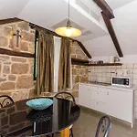And Desideria Appartement