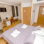 Appartement And Desideria