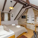 And Desideria Appartement