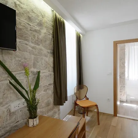 Desideria 4*