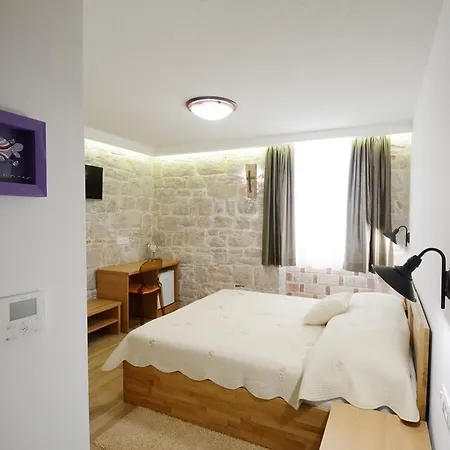 Desideria 4*