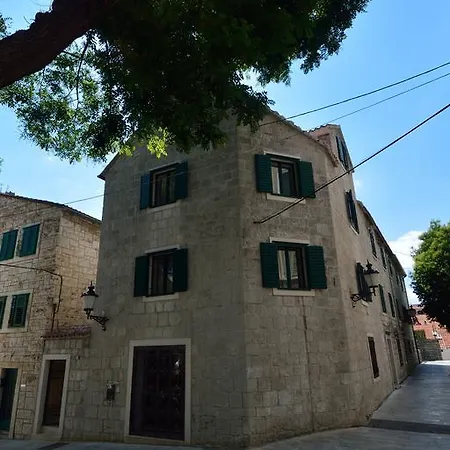 Desideria 4*