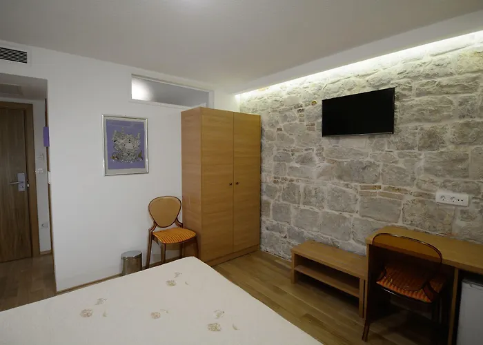 Apartment And Rooms Desideria Appartement