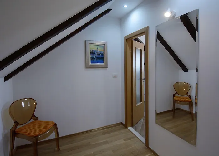 Apartment And Rooms Desideria Appartement