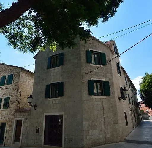 Apartment And Rooms Desideria *