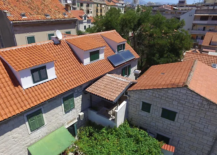 Apartman And Desideria