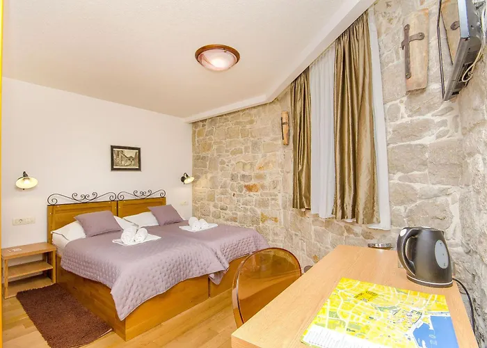 Apartman And Desideria