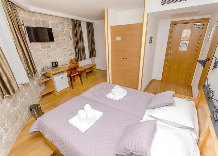 Apartman And Desideria